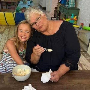 Meet your Posher, Glenda